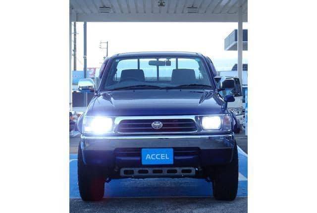 2004 Toyota Hilux JDM car for sale — photo 9 of 10