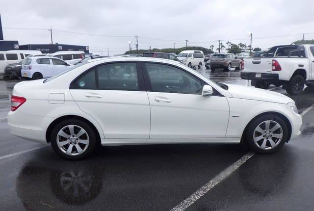 2010 Mercedes-Benz C Class JDM car for sale — photo 7 of 10