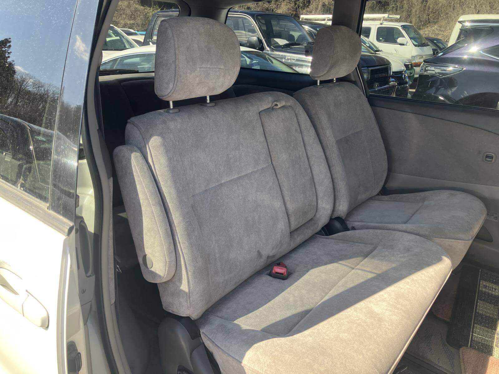 Toyota Estima JDM car for sale — photo 8 of 10