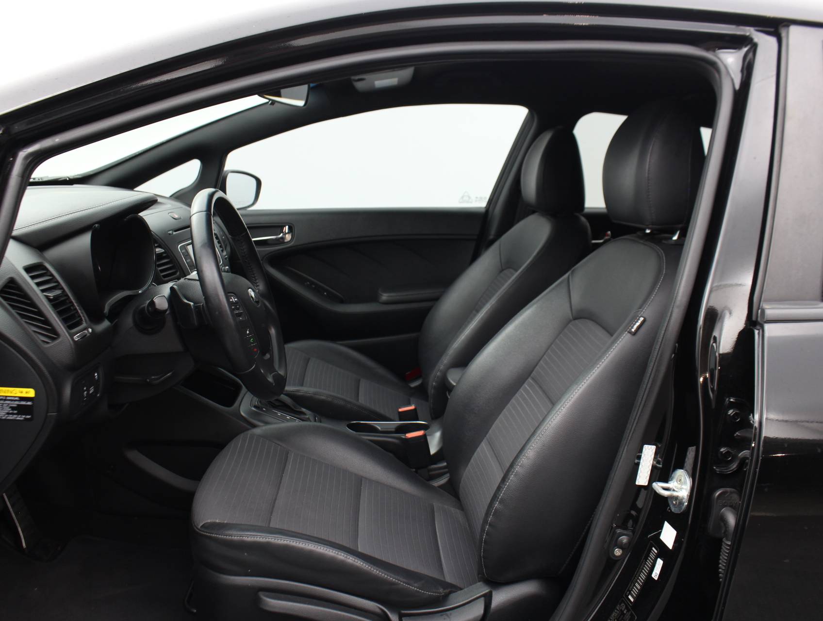Florida Fine Cars - Used KIA FORTE 5-DOOR 2016 MIAMI SX