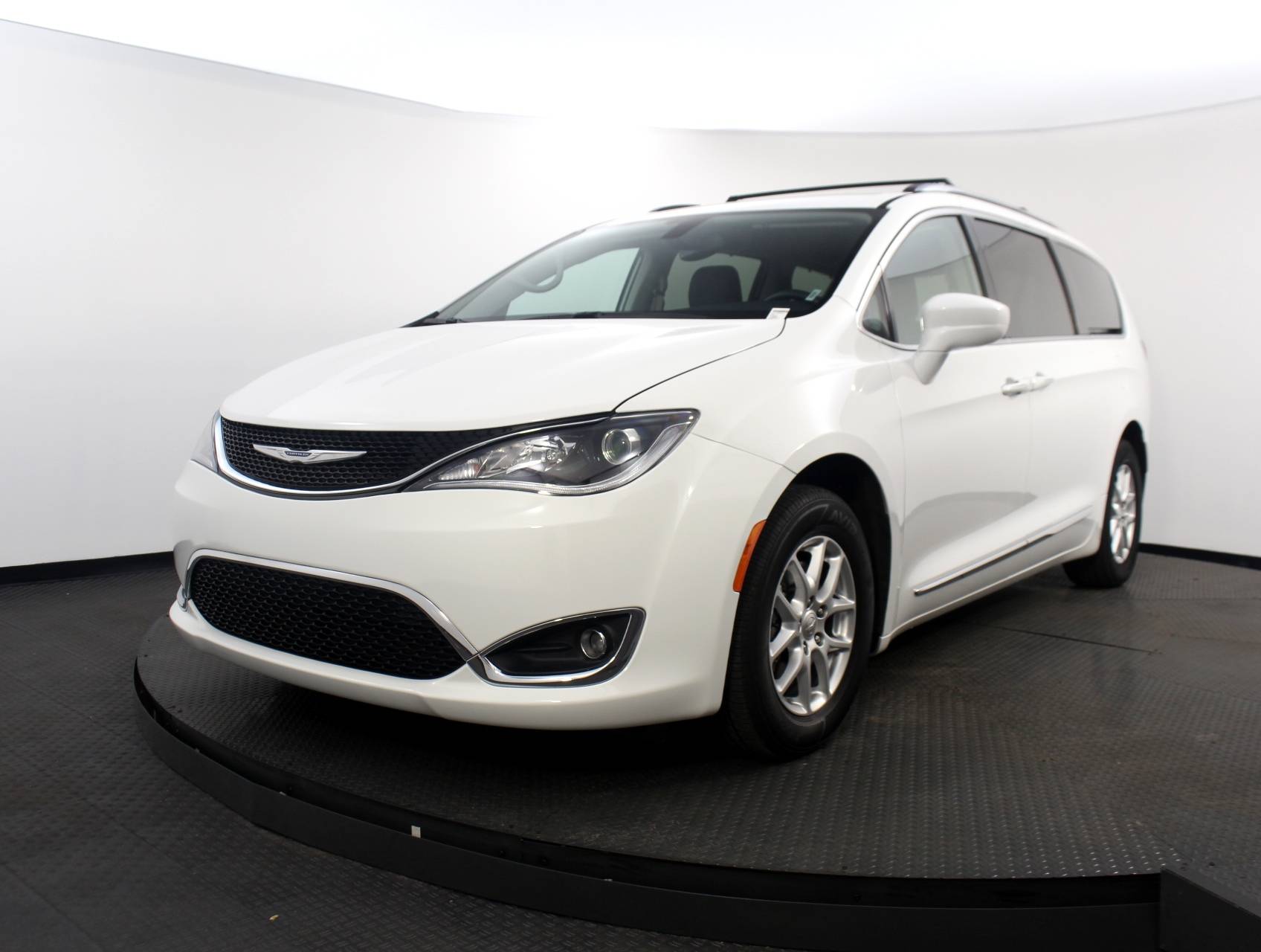 Used 2020 CHRYSLER PACIFICA TOURING L for sale in MIAMI 120141