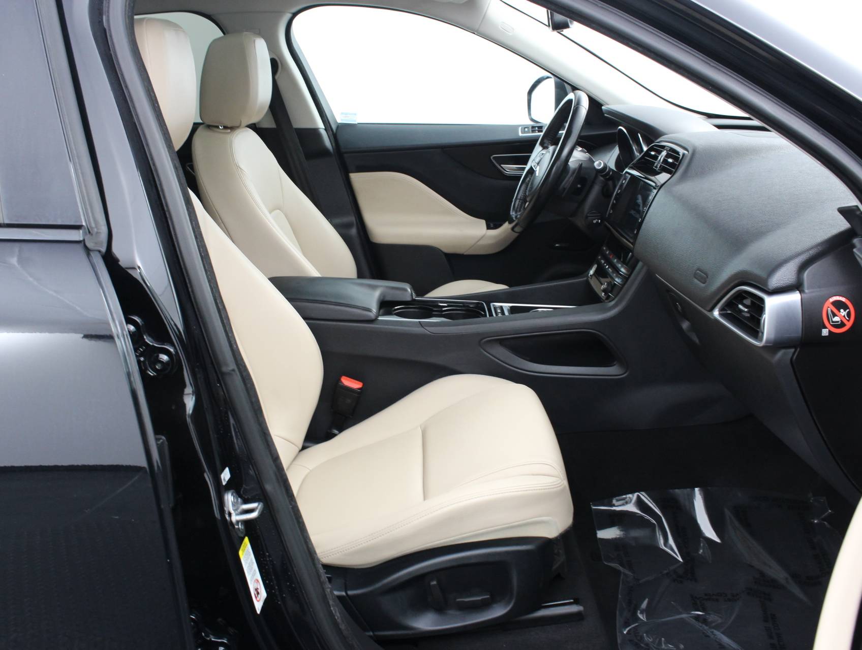 Florida Fine Cars - Used JAGUAR F-PACE 2017 WEST PALM 35T PREMIUM