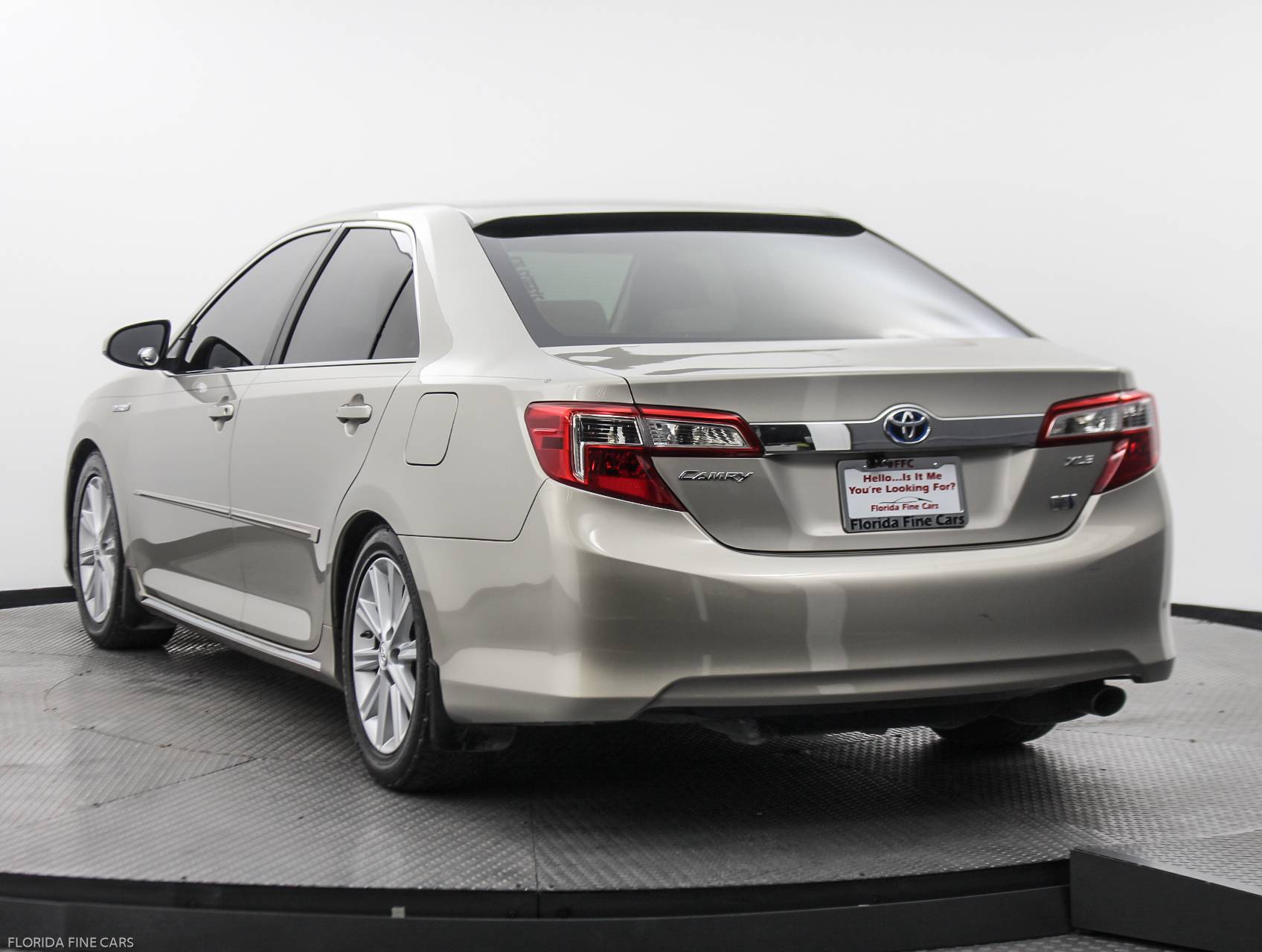 Used 2013 TOYOTA CAMRY HYBRID LE for sale in MIAMI 120921