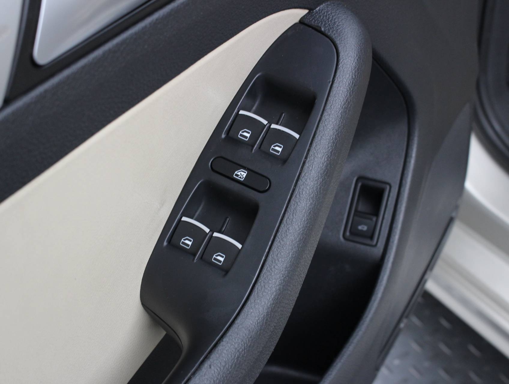 Florida Fine Cars - Used VOLKSWAGEN JETTA 2014 WEST PALM SE W/CONNECTIVITY/SUNROOF PZEV