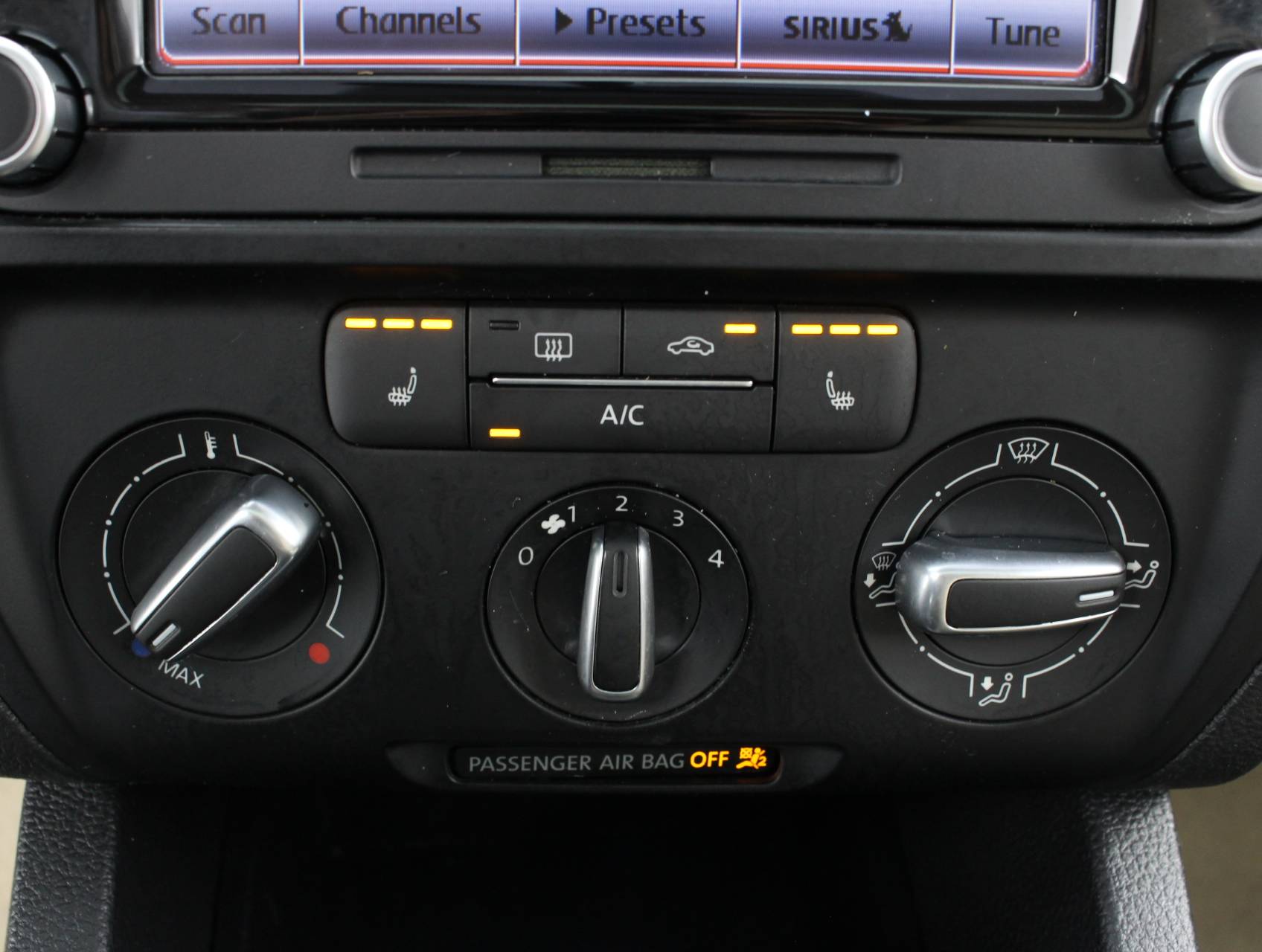 Florida Fine Cars - Used VOLKSWAGEN JETTA 2014 WEST PALM SE W/CONNECTIVITY/SUNROOF PZEV