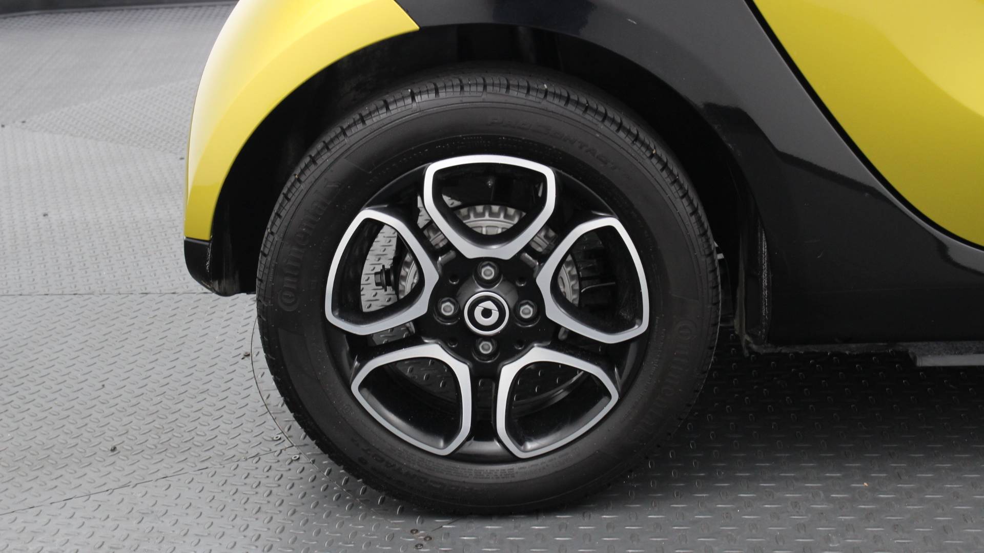 Florida Fine Cars - Used SMART FORTWO ELECTRIC DRIVE 2018 WEST PALM PASSION