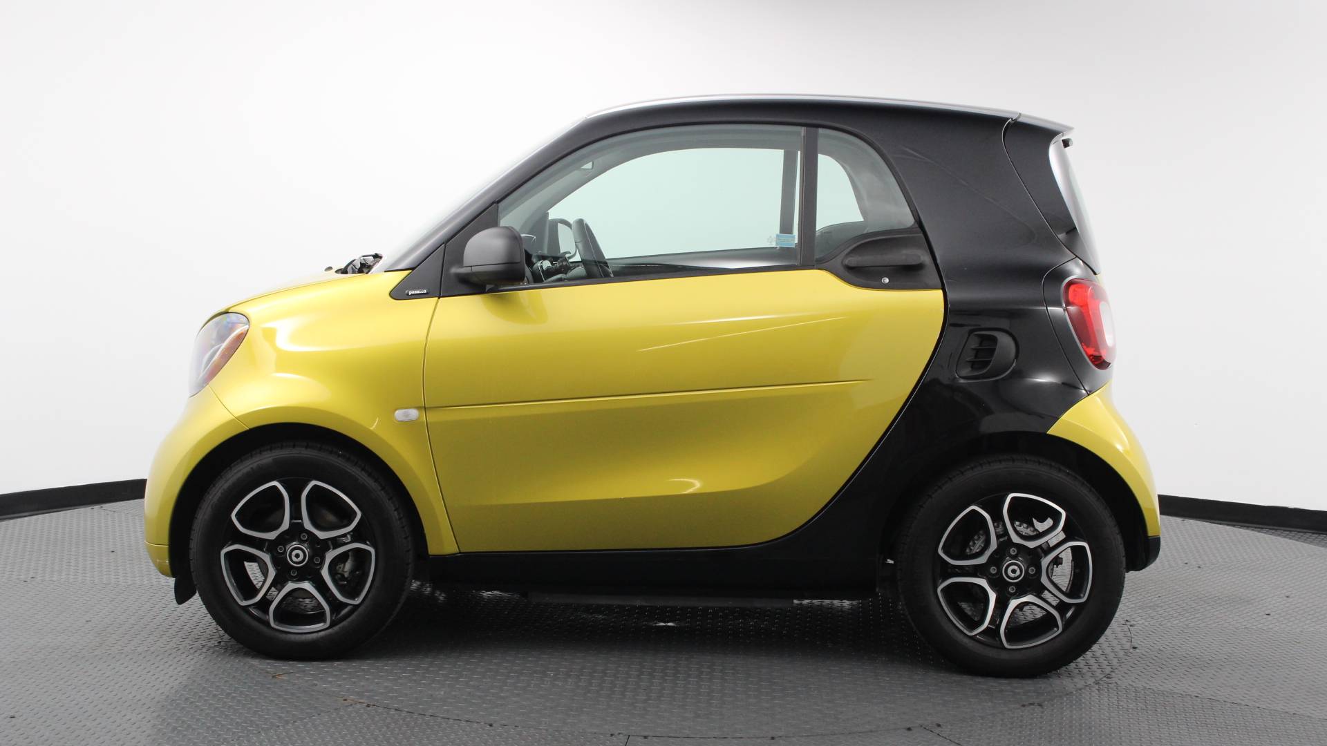 Florida Fine Cars - Used SMART FORTWO ELECTRIC DRIVE 2018 WEST PALM PASSION