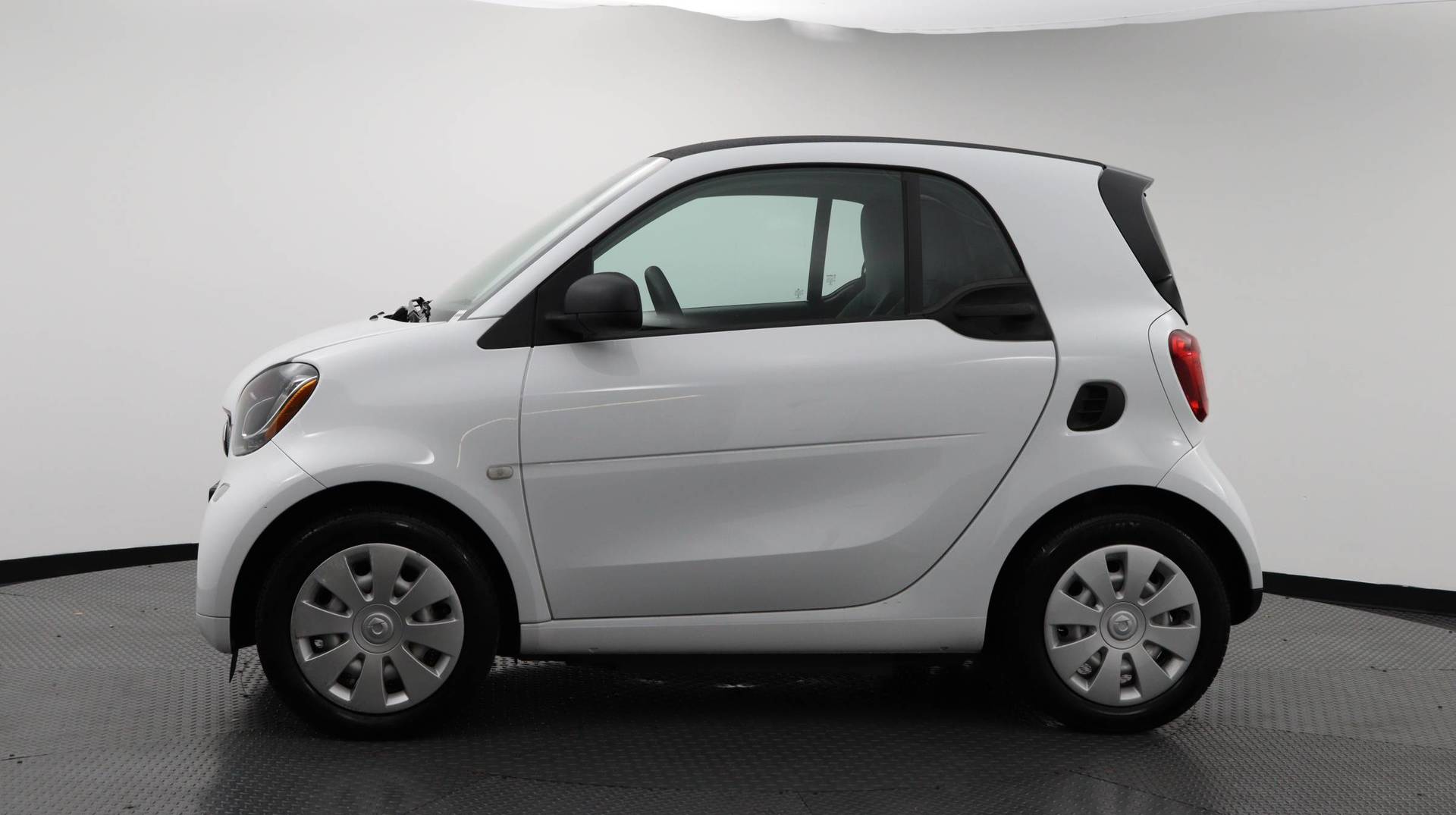 Florida Fine Cars - Used SMART FORTWO ELECTRIC DRIVE 2018 WEST PALM PURE