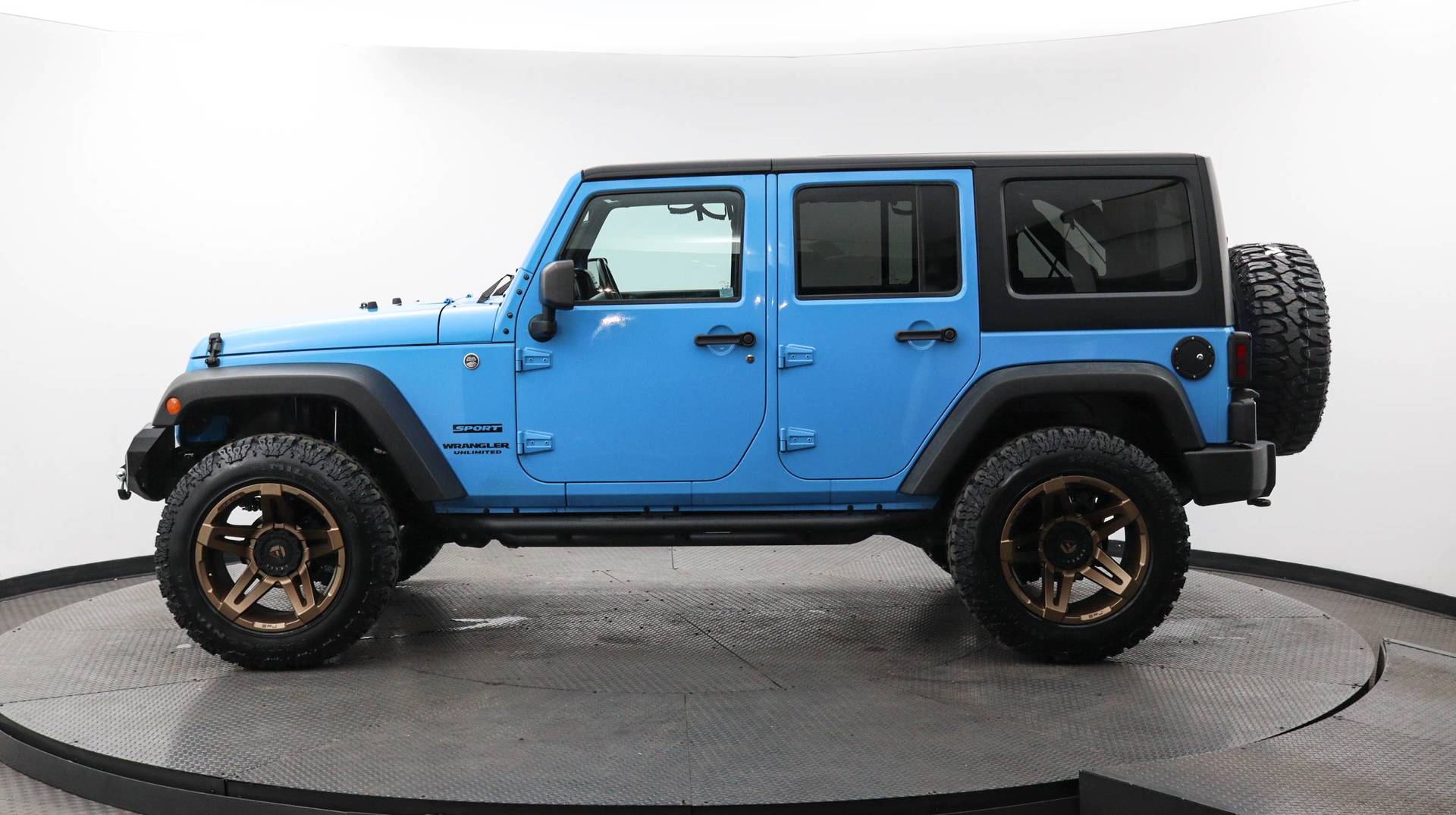 Used 2017 JEEP WRANGLER UNLIMITED SPORT for sale in MIAMI 122111