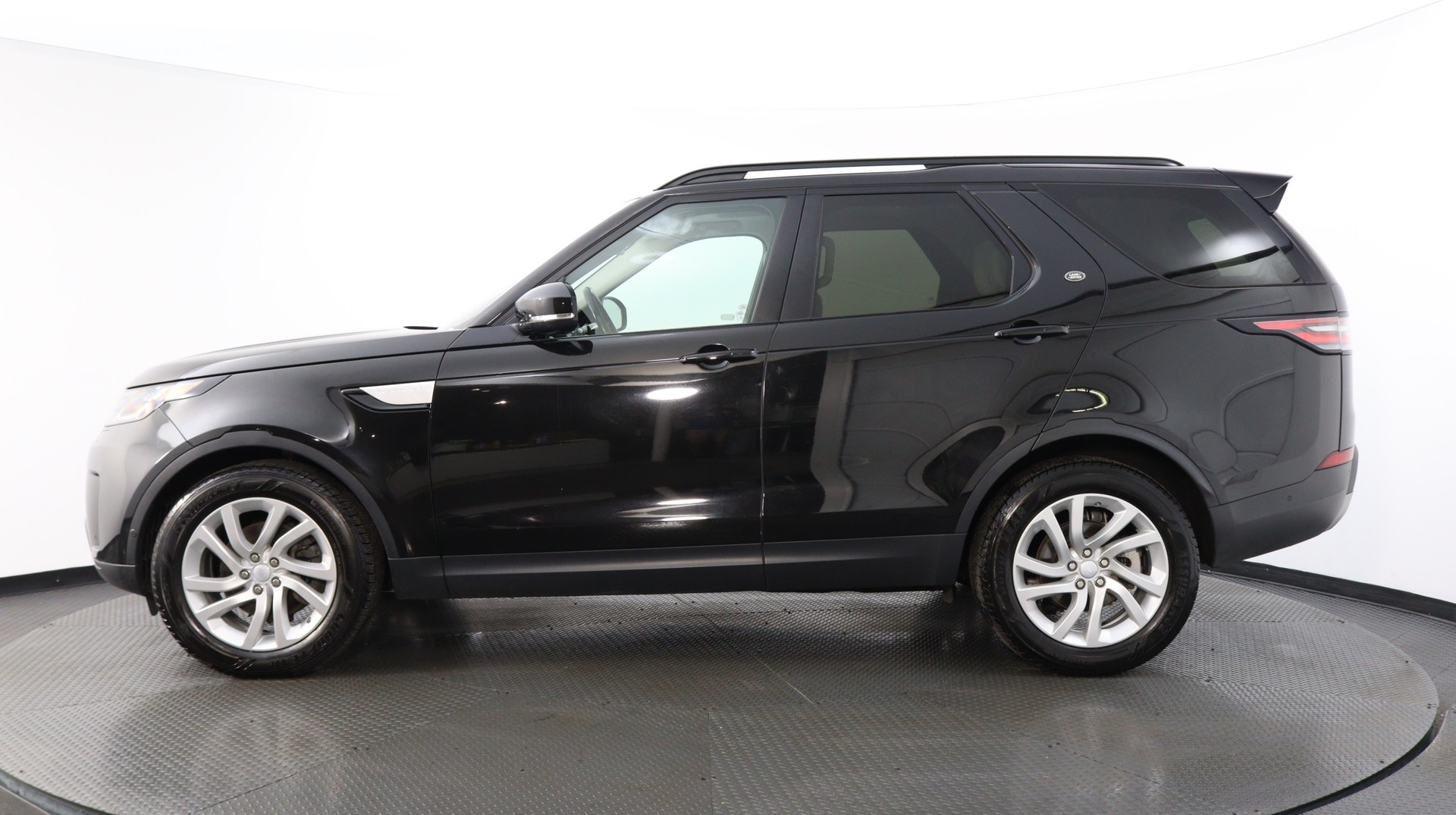 Florida Fine Cars - Used LAND ROVER DISCOVERY 2018 WEST PALM HSE