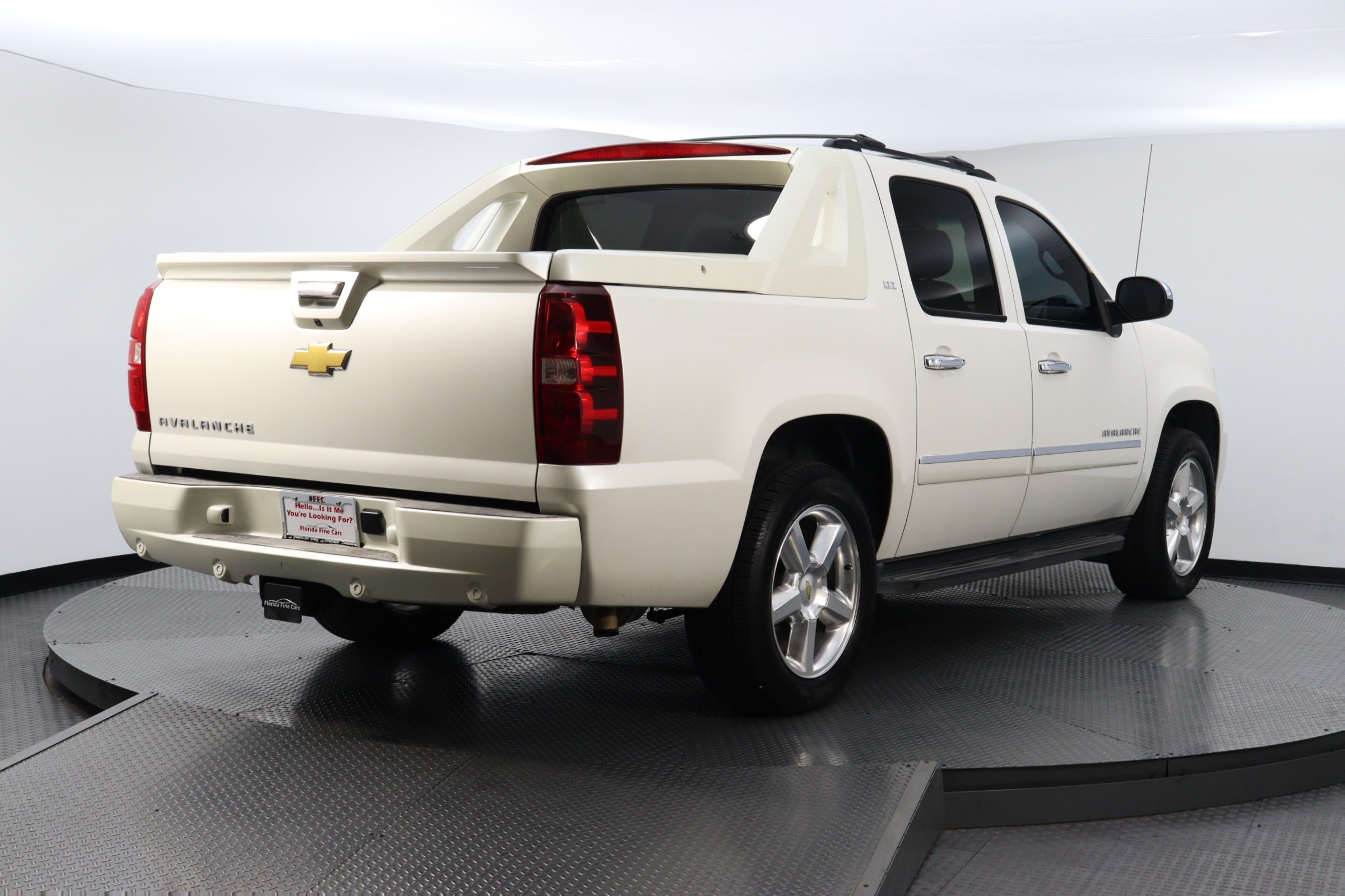 Used 2012 CHEVROLET AVALANCHE LTZ for sale in WEST PALM | 124939