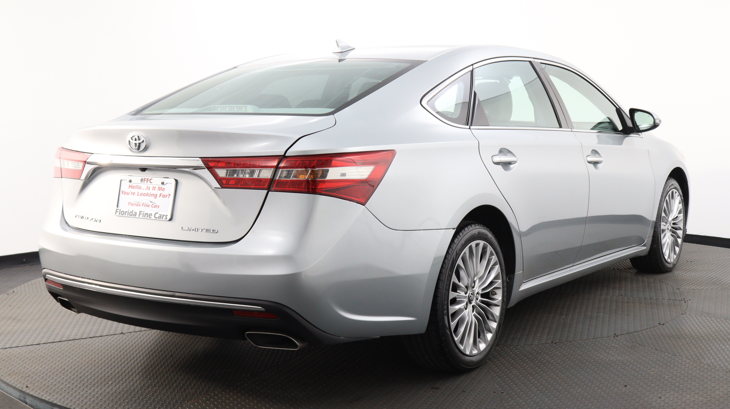 Used 2016 TOYOTA AVALON LIMITED for sale in MIAMI 125354