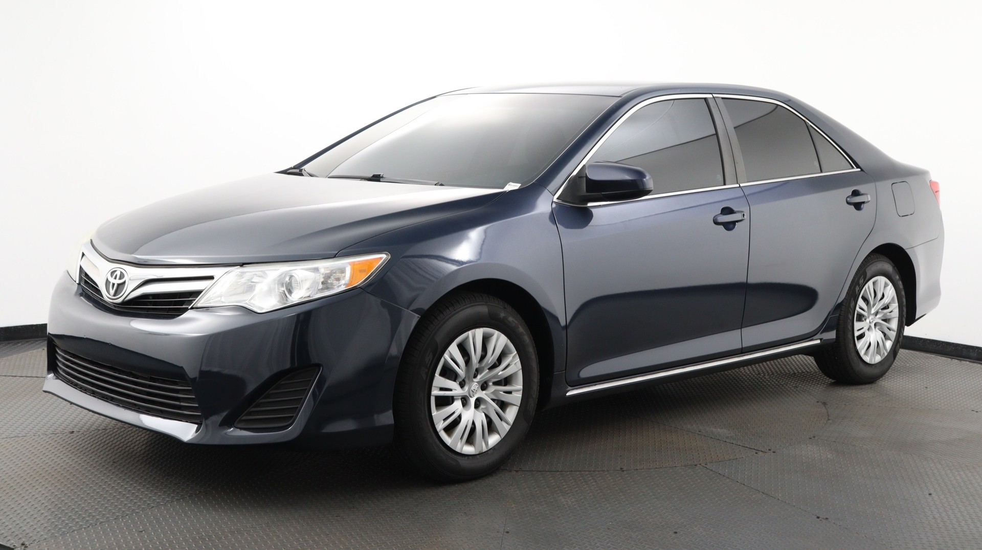 Used 2014 TOYOTA CAMRY LE for sale in MARGATE 127484