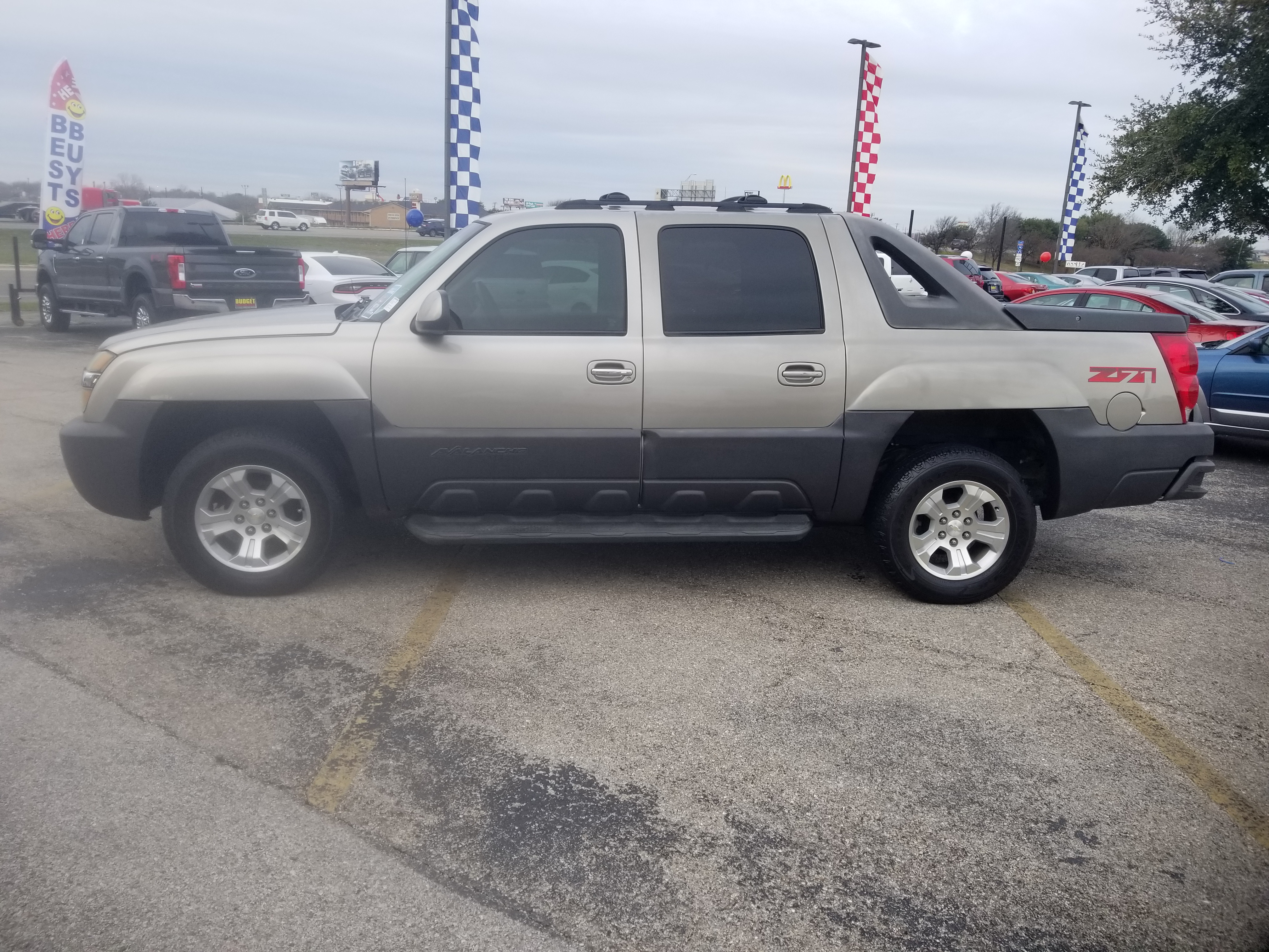 Used 2003 CHEVROLET AVALANCHE for sale in KILLEEN 25122 BUDGET USED