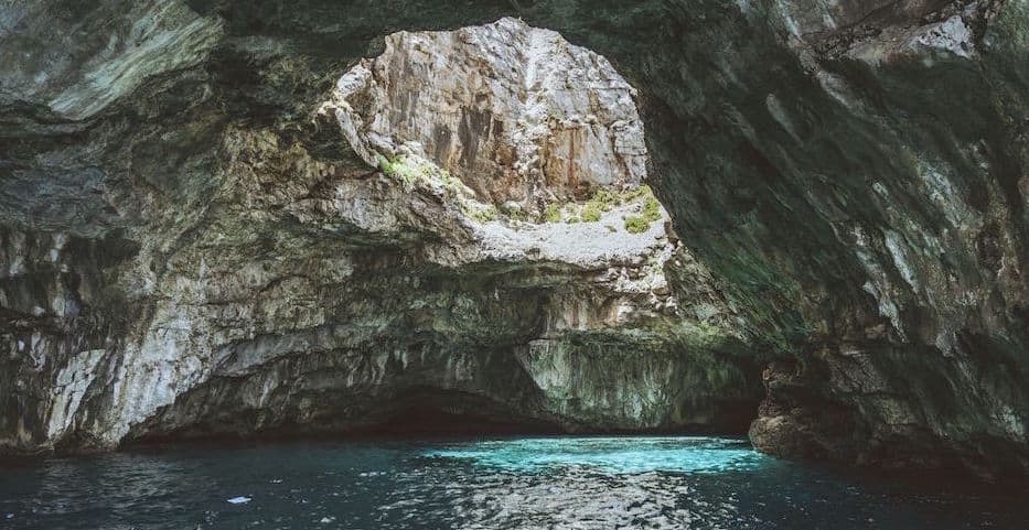 Thunderball-Grotto-Bahamas-1