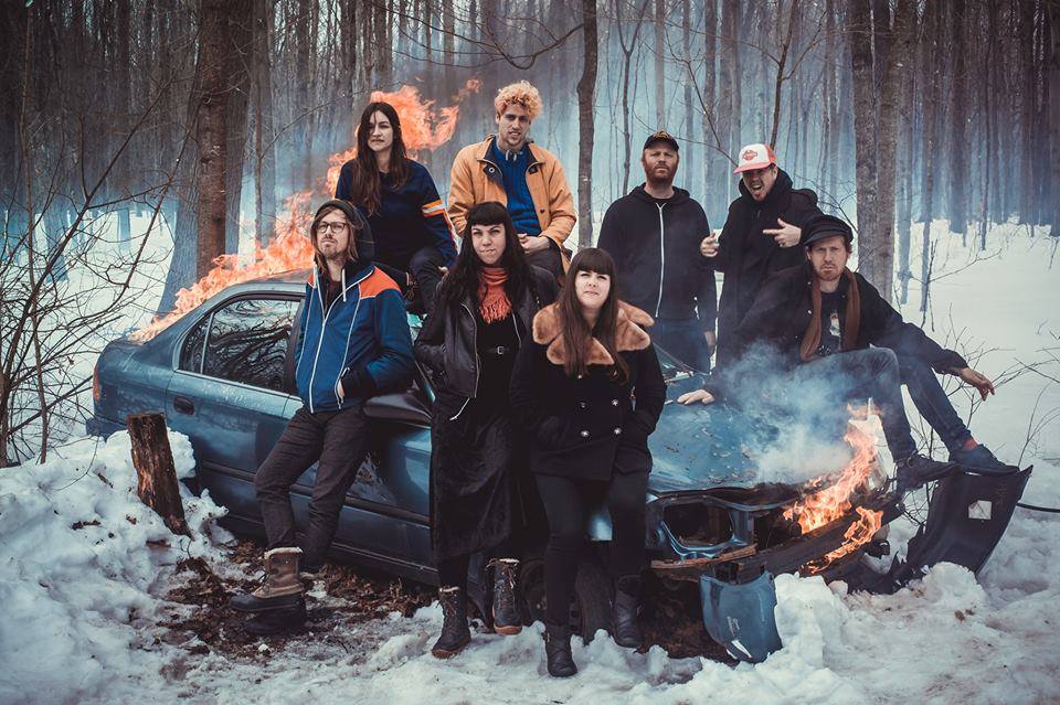Le spectacle du groupe Canailles a su mettre une ambiance de fête sur la scène Repentigny Chevrolet.