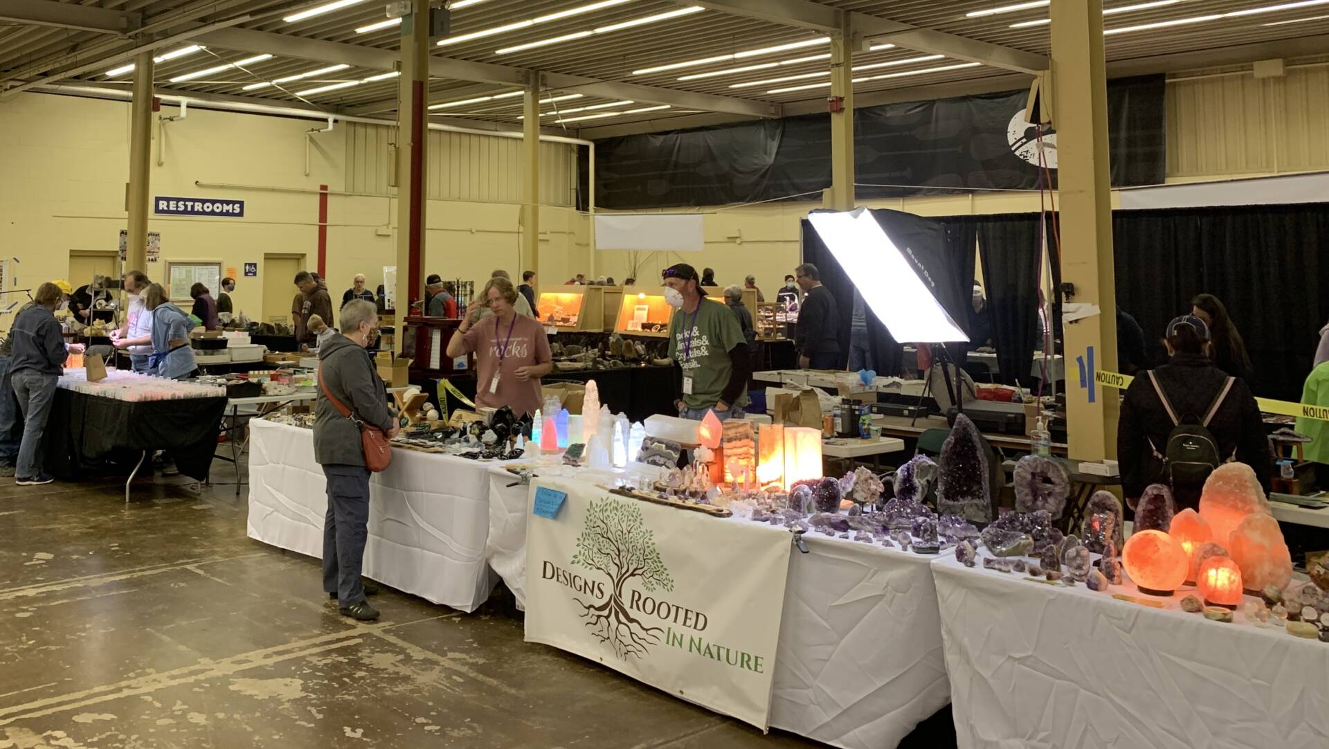 MMC Rock, Mineral & Gem Show Vendor Back Table Rental