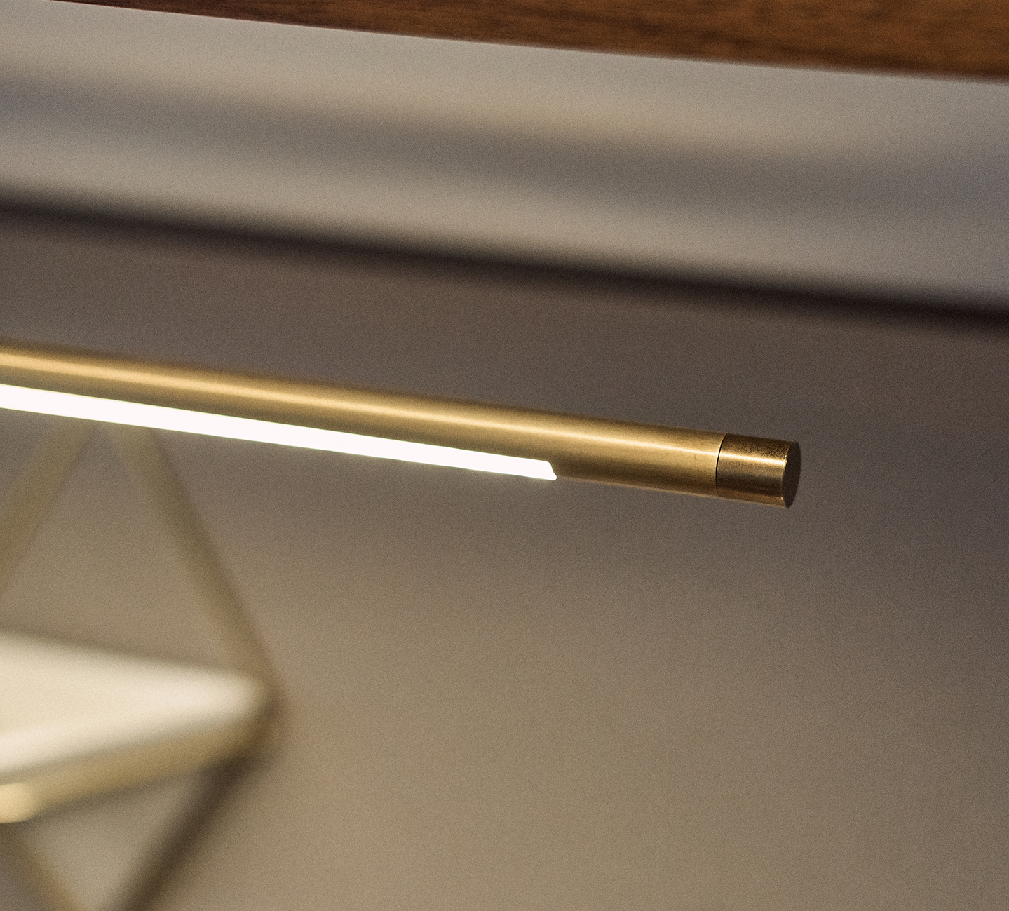 THIN Task Lamp Wall Mount (Integrated Dimmer) - Image 3