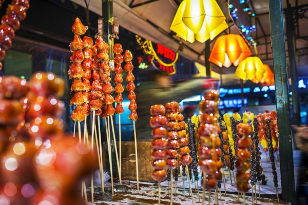 eating-street-food