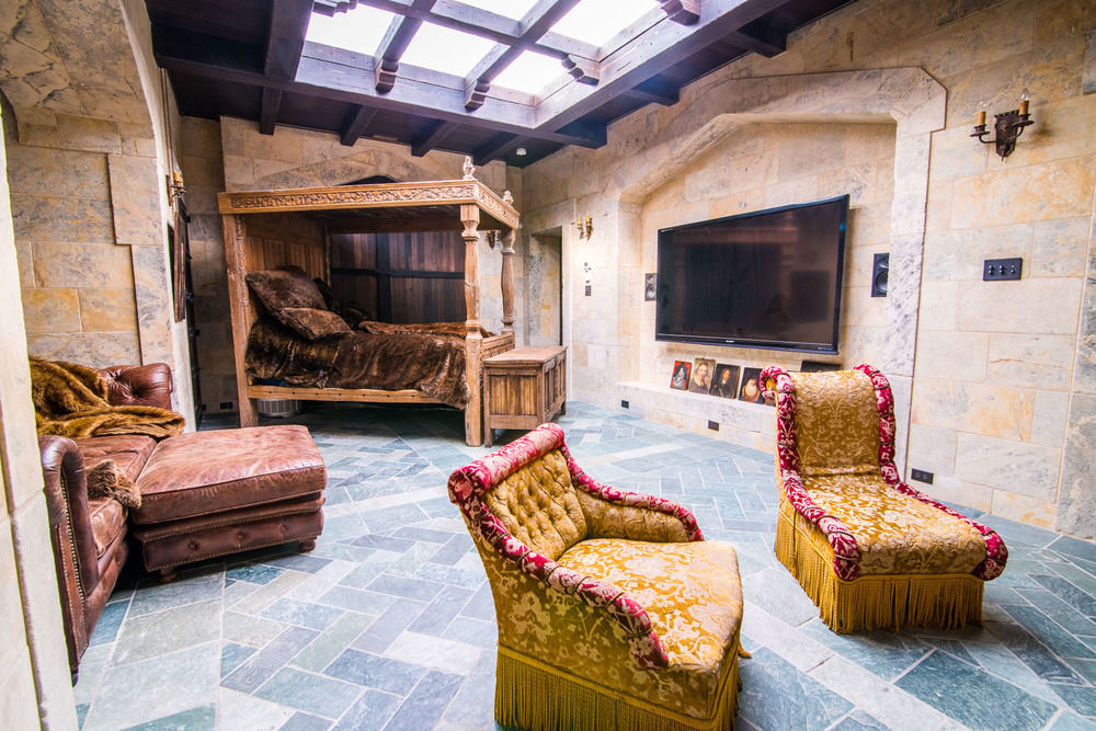 Photo courtesy of Stone Hall Castle