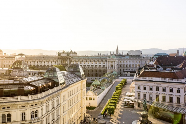 hofburg palace.jpg