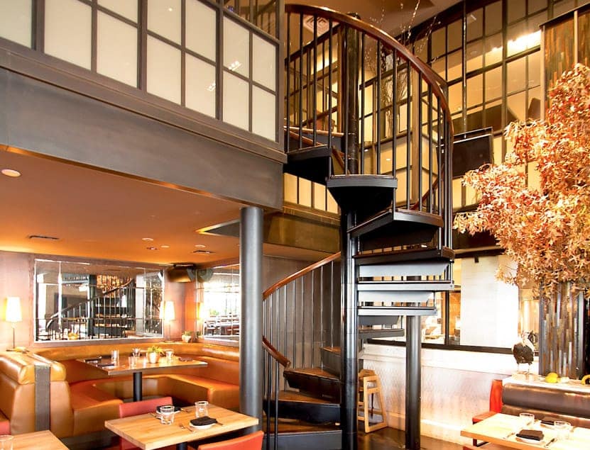 manhattan restaurant dining room with spiral stair