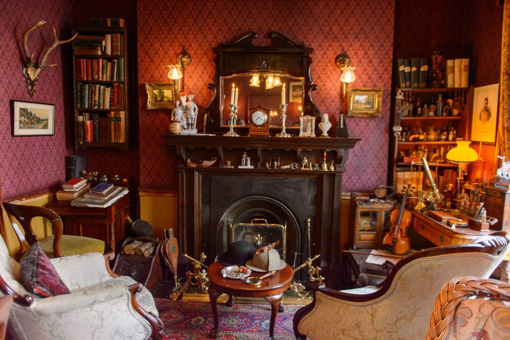 Main living room of the Sherlock Holmes Museum in London