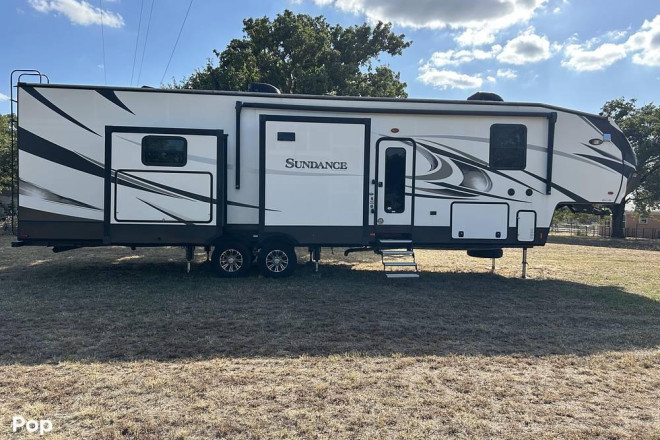 Sundance 3700RLB RVs For Sale at RVCrazy.com