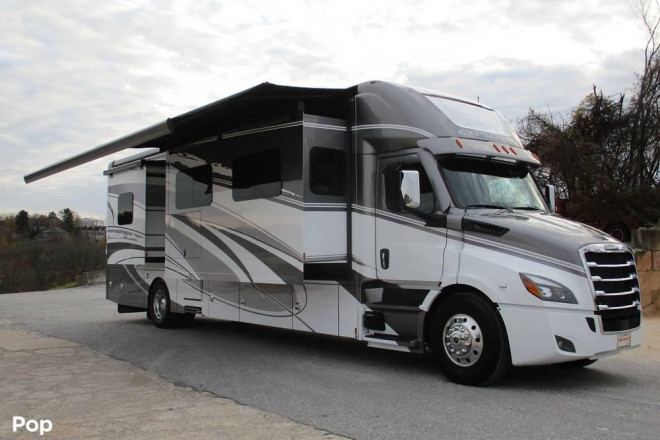 Class C RVs For Sale at RVCrazy.com