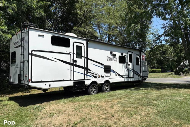 Freedom Express RVs For Sale at RVCrazy.com