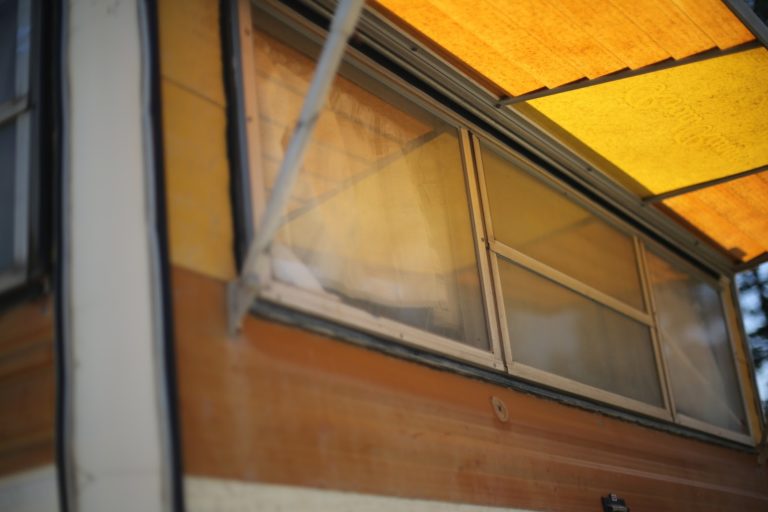 Choosing The Best RV Awning Shade