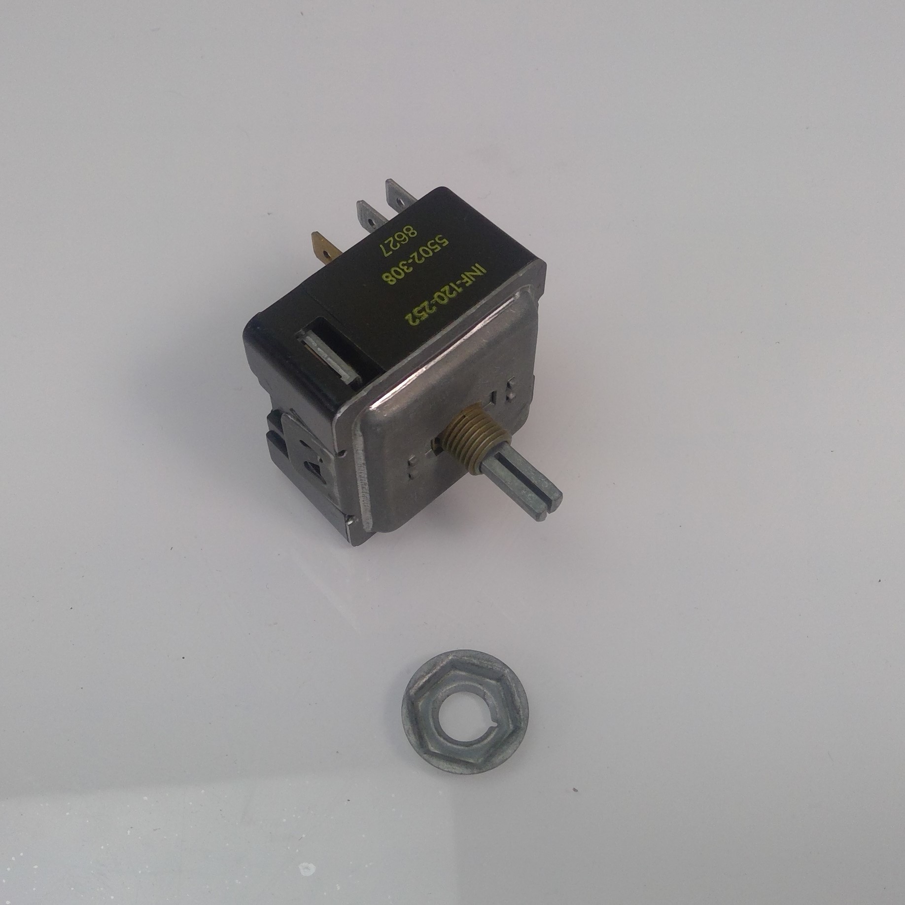 Vintage ELECTRIC STOVE Burner Switch 5502308 INF120C61 INF120252