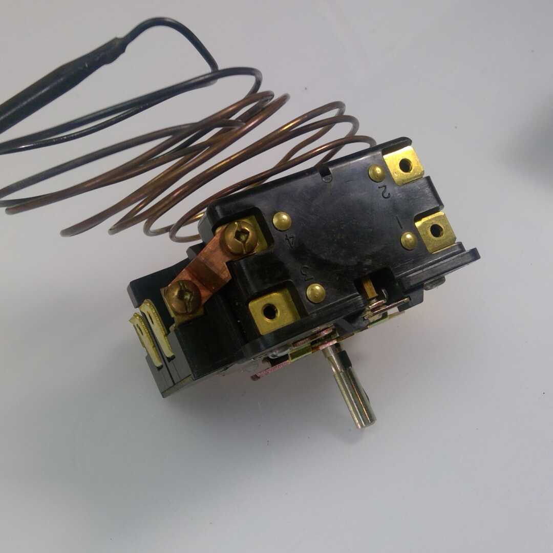 Vintage FRIGIDAIRE Range OVEN THERMOSTAT 6562247 5306564063 Lorain Furniture