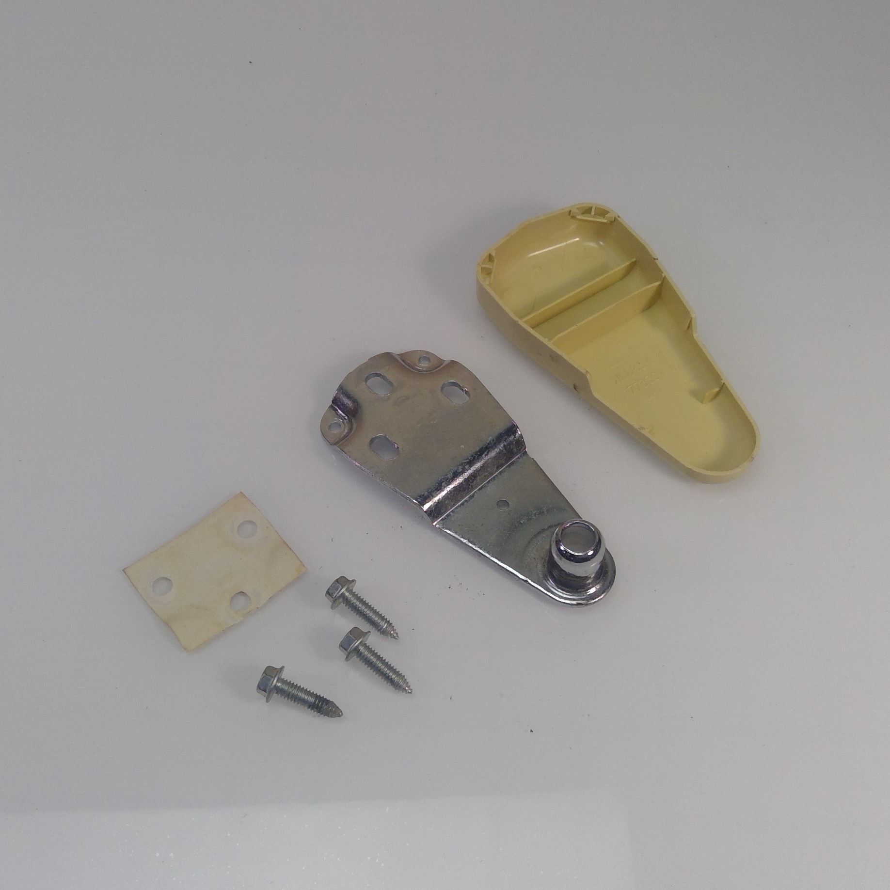 MAYTAG Refrigerator DOOR HINGE (Upper) WP61004896 61001971 61001922