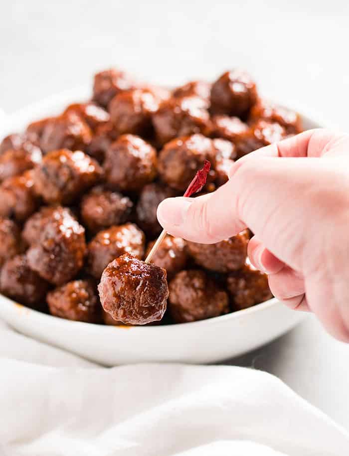 Grape Jelly Meatballs - The Salty Marshmallow