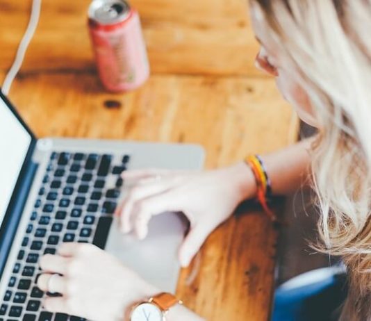 The Best Time to Pin on Pinterest best time to pin on Pinterest how to know