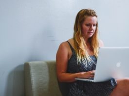 WPEngine vs SiteGround: A Side by Side Comparison Read this WP Engine & SiteGround comparison before choosing your website host