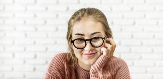 GreenGeeks vs BlueHost: A Web Hosting Comparison Find out the differences between GreenGeek & BlueHost web hosting plans.