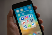 SmarterQueue vs Hootsuite Scheduler Comparison How to decide between SmarterQueue & HootSuite for social media schedulers. Great tips for business owners, bloggers, social media managers