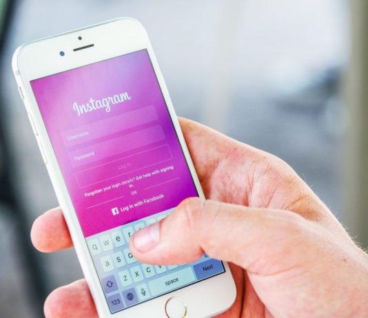 9 Reasons to Switch to a Business Account on Instagram Reasons why a Business Instagram would be better for your business or blog's brand