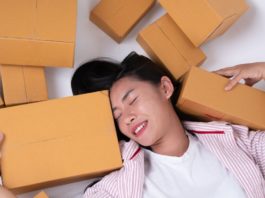 How to Start a Subscription Box Service: 10 Steps to Success How to start a successful subscription box service.