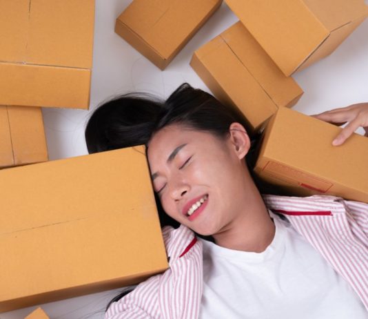 How to Start a Subscription Box Service: 10 Steps to Success How to start a successful subscription box service.