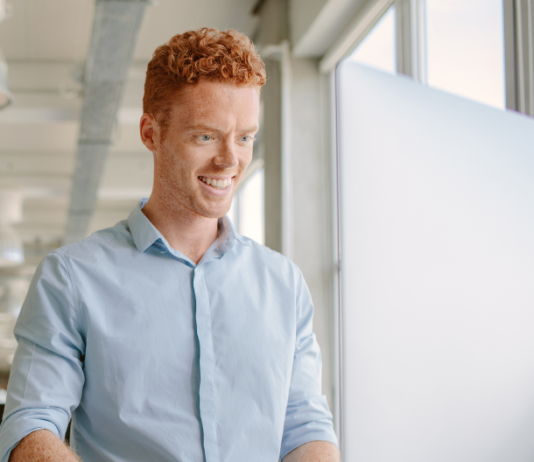 Top 15 Best Standing Desks with Drawers How to find a standing desk that can replace your workstation. Standing desk with drawers list.