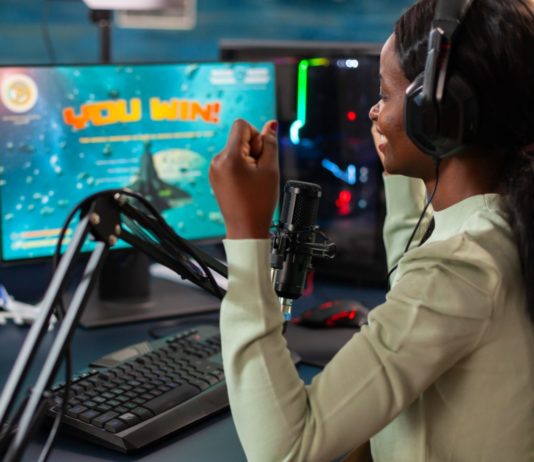 Top 50 Best Microphone for YouTube Gaming Commentary Our list of the Best Microphones for YouTube Gaming Commentary