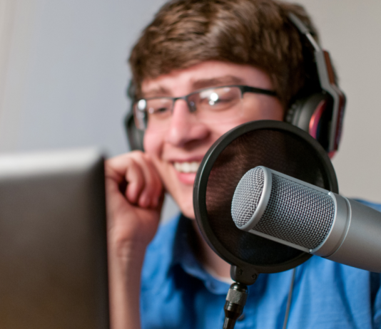 How to Start a Fantasy Football Podcast How you can create a successful fantasy football podcast & make money
