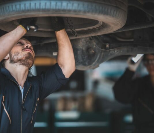 Top 50 Best Car Repair Service WordPress Theme Best car repair service WordPress themes for garages, mechanics, body shops, etc.