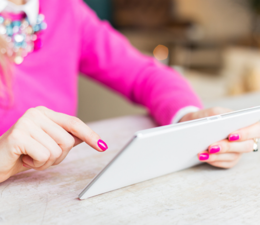 Top 20 Best Feminine Shopify Themes Best shopify themes for e-commerce businesses targeting women