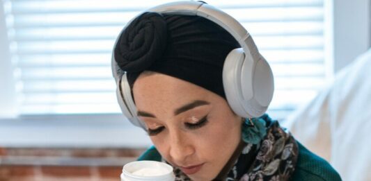 How to Start a Beauty Podcast Step by step guide to starting a podcast for beauty tips