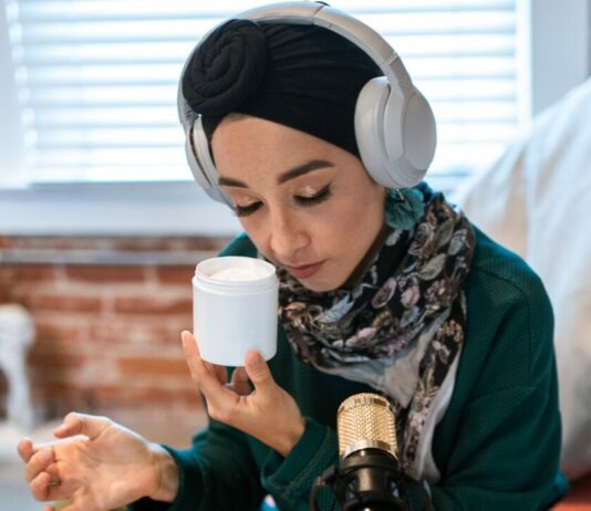 How to Start a Beauty Podcast Step by step guide to starting a podcast for beauty tips