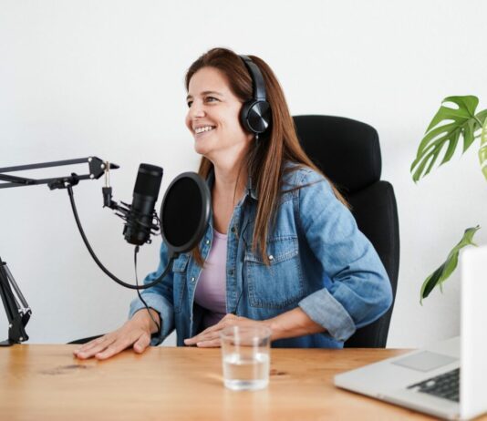 How to Start a Science Podcast Step by step guide tutorial for starting your own science podcast